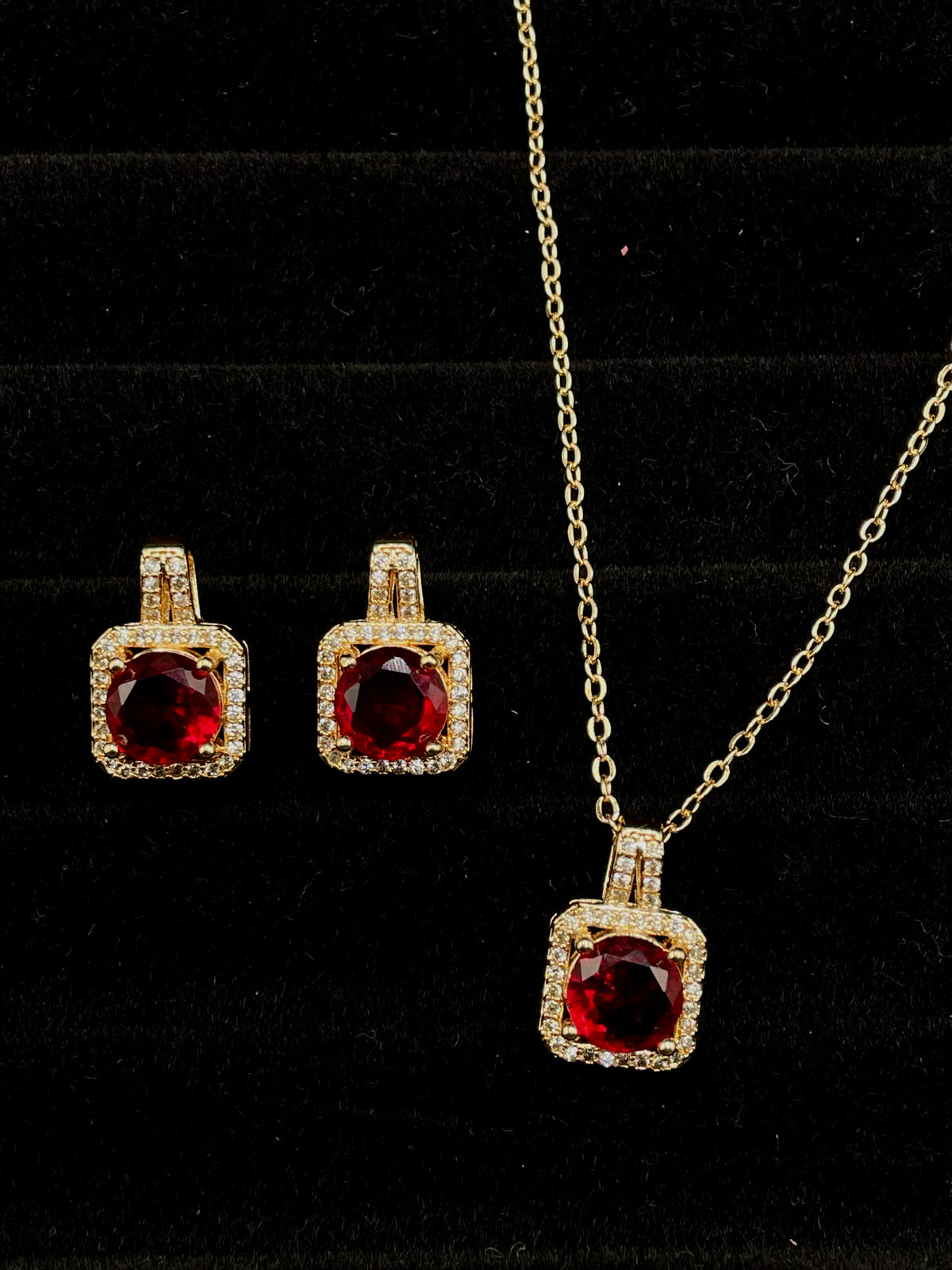 Ruby Royale Set -AGLEAM